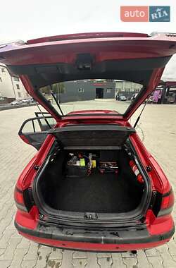 Хэтчбек Mazda 626 1998 в 