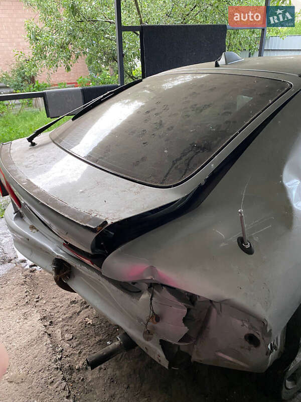 Хэтчбек Mazda 626 2001 в Золотоноше