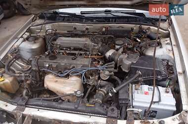 Седан Mazda 626 1990 в  фото 5 Седан Mazda 626 1990 в