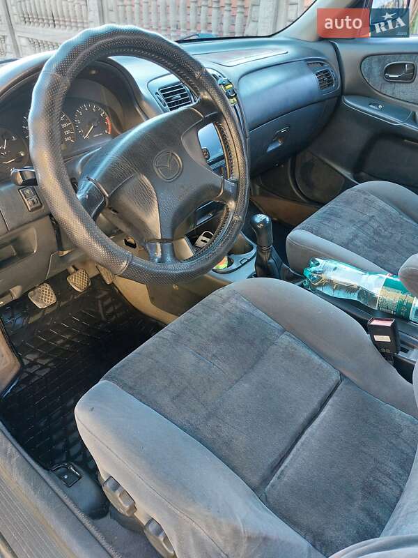 Седан Mazda 626 1997 в Липовце