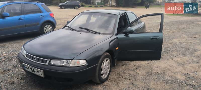 Седан Mazda 626 1992 в Черноморске