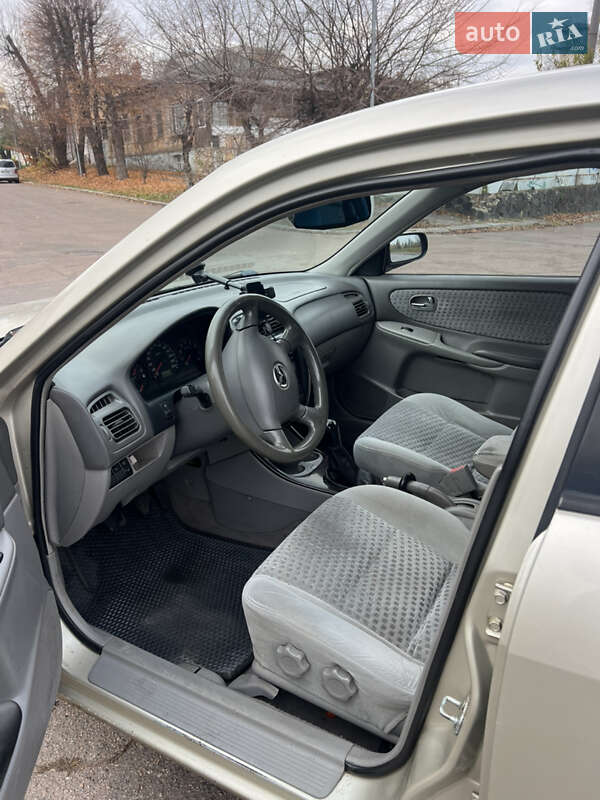 Седан Mazda 626 2001 в Черкассах