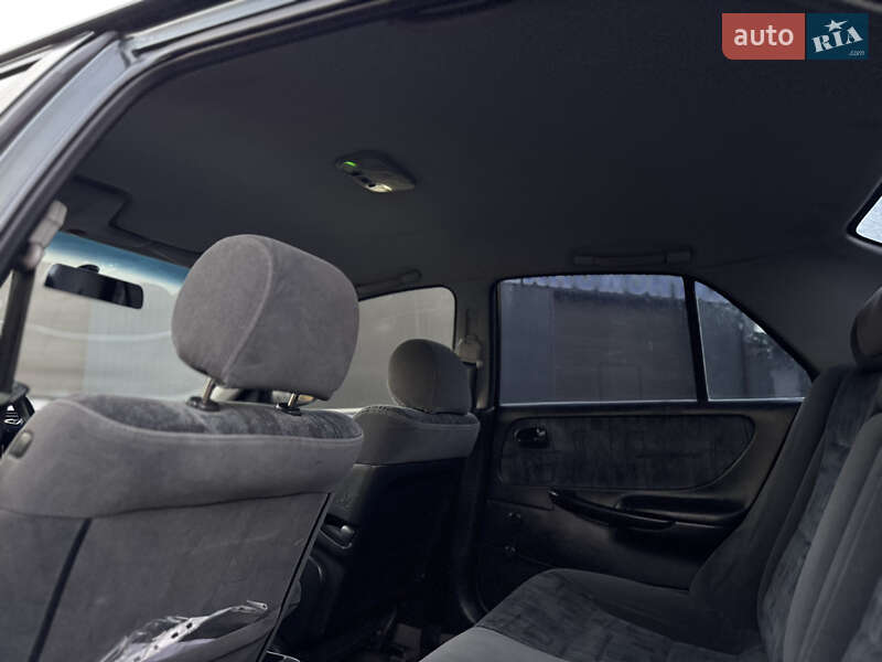 Седан Mazda 626 1997 в Сарнах