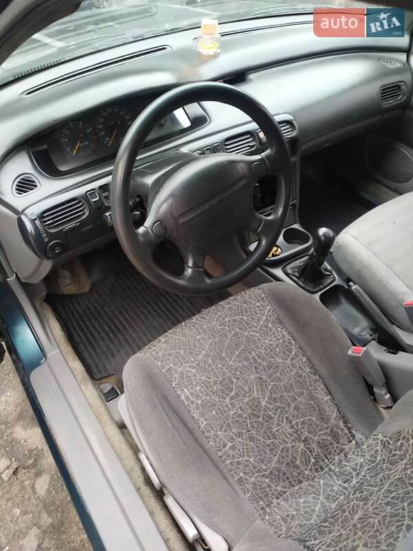 Седан Mazda 626 1994 в Зарічному