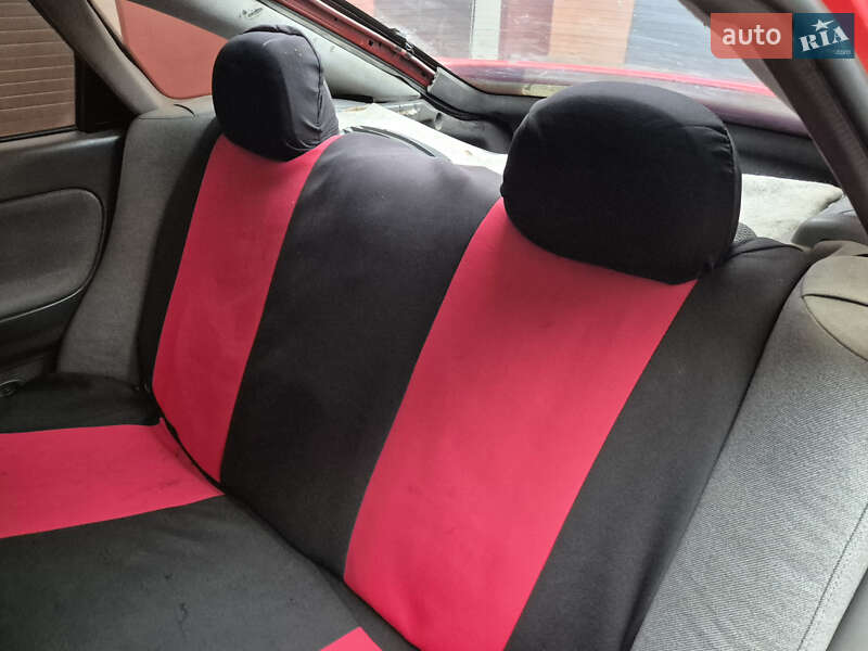 Седан Mazda 626 1994 в Славуте