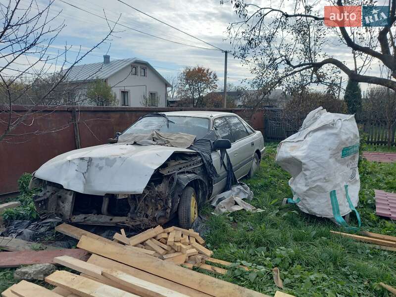 Хэтчбек Mazda 626 1989 в Черновцах фото Хэтчбек Mazda 626 1989 в Черновцах