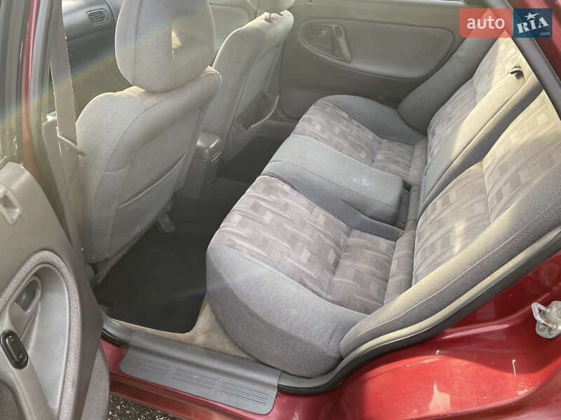 Седан Mazda 626 1993 в Шаргороде