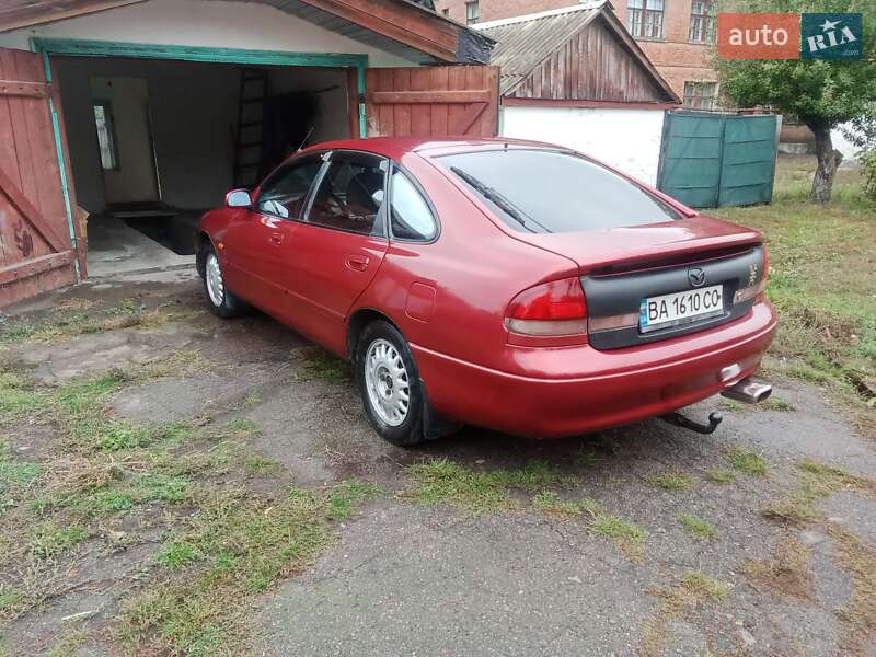 Хэтчбек Mazda 626 1992 в Новой Праге