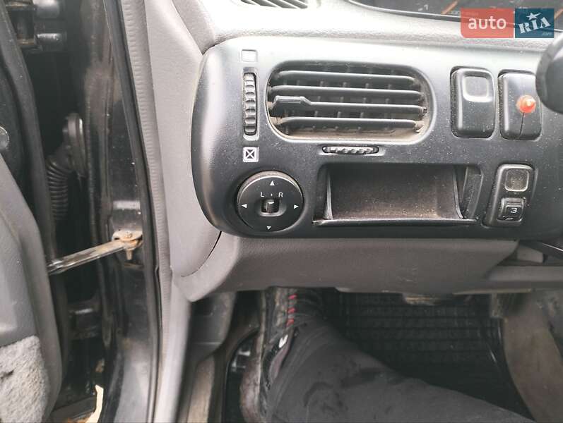 Седан Mazda 626 1992 в Чернівцях фото 17 Седан Mazda 626 1992 в Чернівцях