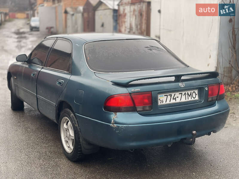 Седан Mazda 626 1992 в Виннице