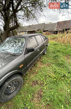 Хэтчбек Mazda 626 1986 в Коростене