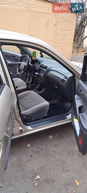Седан Mazda 626 1998 в Киеве