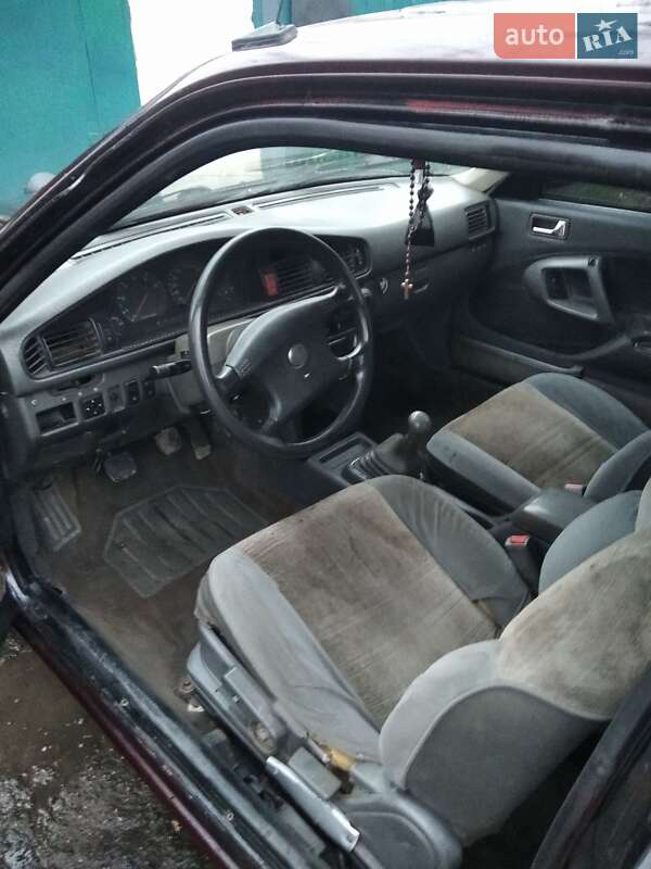 Купе Mazda 626 1987 в Александровке