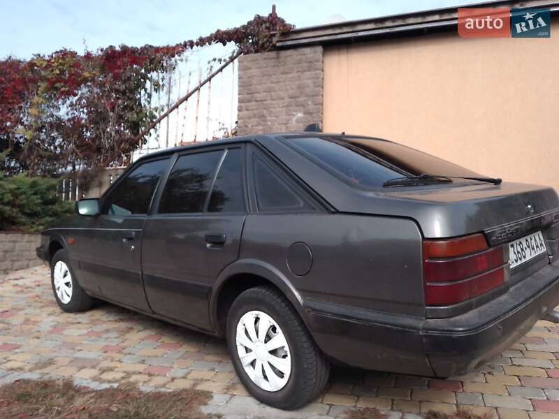 Хэтчбек Mazda 626 1987 в Никополе