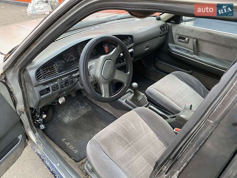 Хэтчбек Mazda 626 1989 в Кременчуге