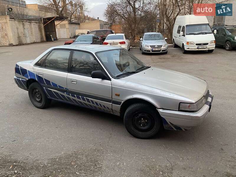 Хэтчбек Mazda 626 1989 в Кременчуге