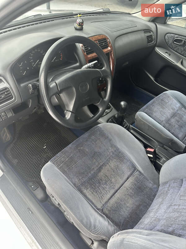 Хэтчбек Mazda 626 1997 в Ровно