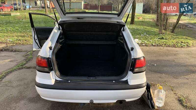 Хэтчбек Mazda 626 1998 в Рени