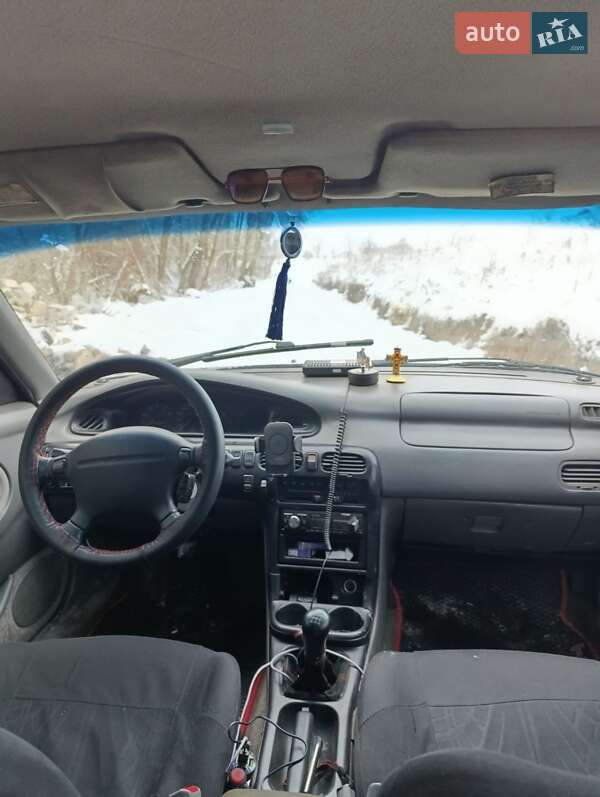 Седан Mazda 626 1995 в Киеве