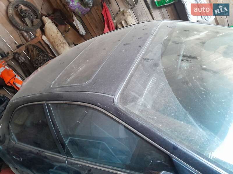 Седан Mazda 626 1995 в Путиле