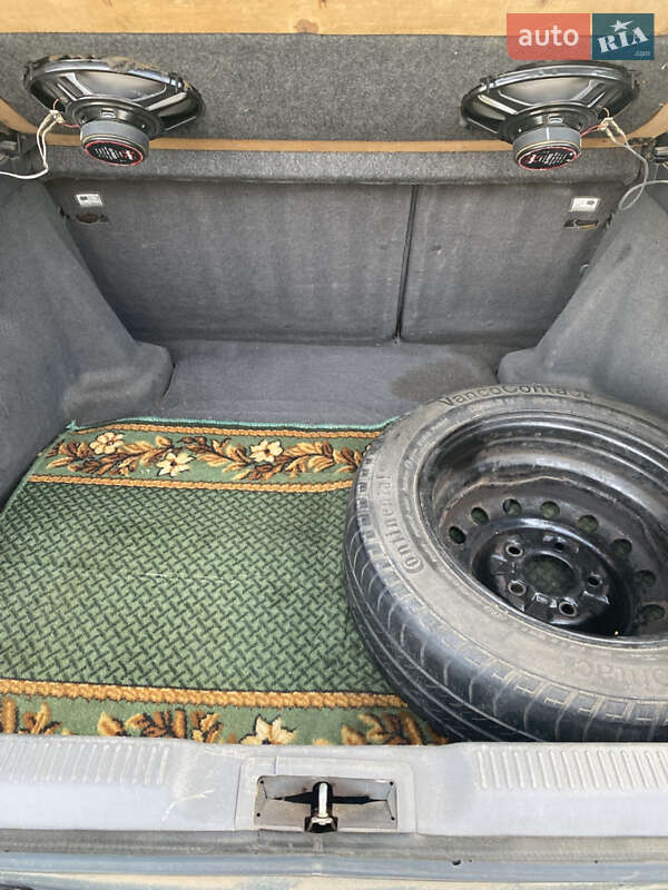 Хэтчбек Mazda 626 1995 в Турийске