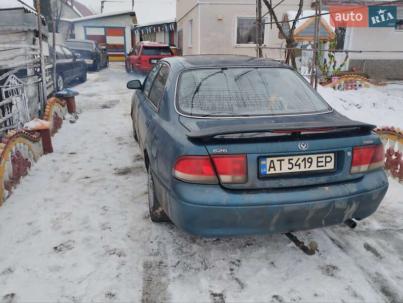 Седан Mazda 626 1992 в Калуші