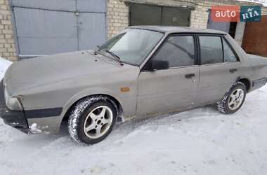 Седан Mazda 626 1987 в Луцке