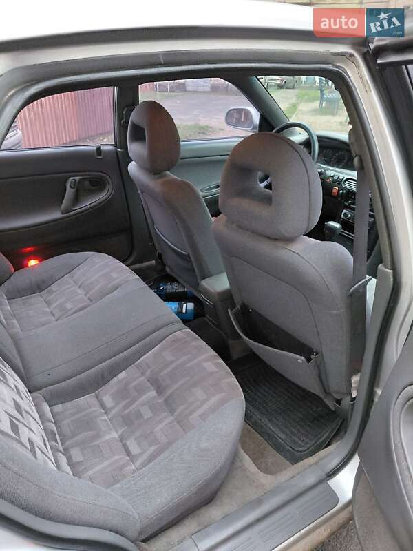 Седан Mazda 626 1996 в Кривому Розі