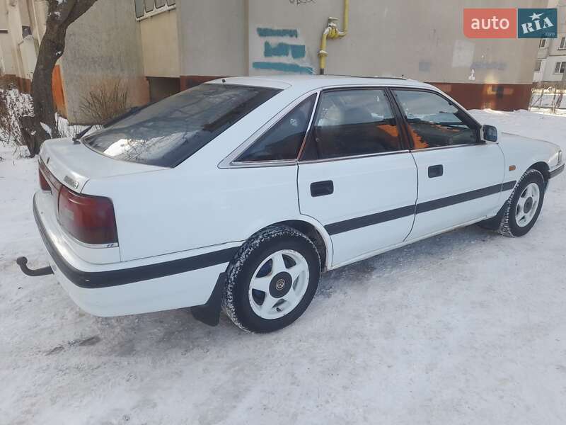 Седан Mazda 626 1987 в Хмельницькому
