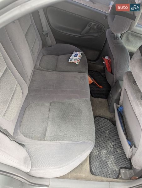 Седан Mazda 626 1996 в Яворові