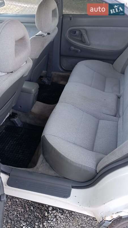 Седан Mazda 626 1994 в Самборе