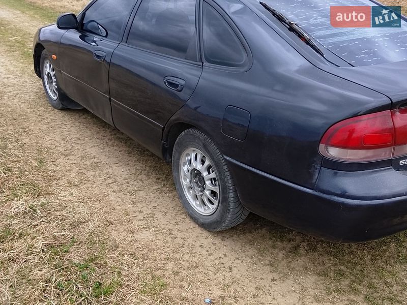 Хэтчбек Mazda 626 1994 в Надворной