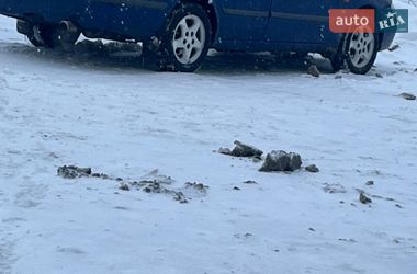 Седан Mazda 626 1998 в Буске