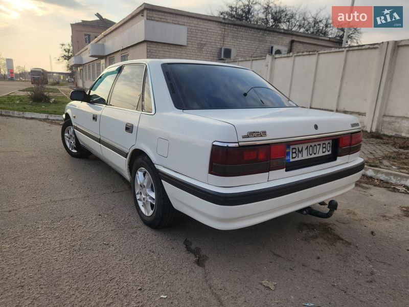 Седан Mazda 626 1990 в Полтаве