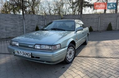 Хетчбек Mazda 626 1988 в Чернівцях