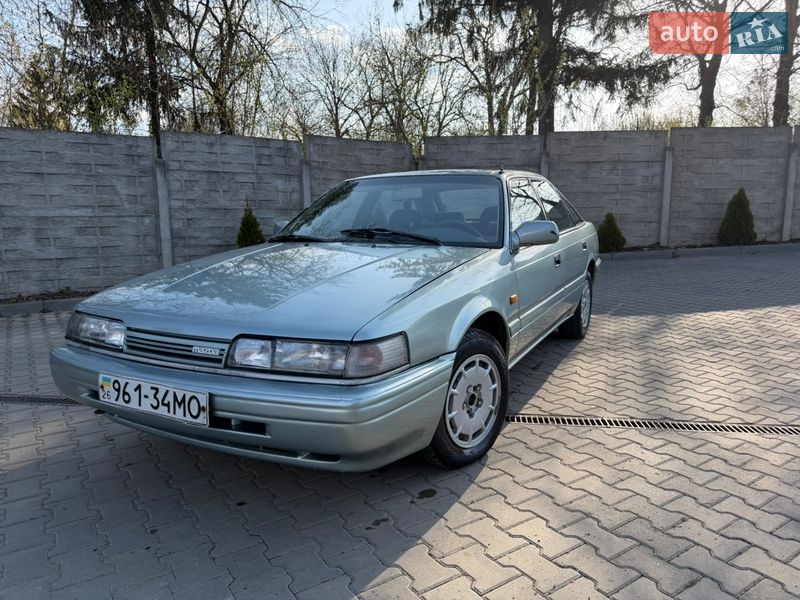 Хэтчбек Mazda 626 1988 в Черновцах