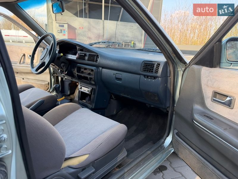 Хэтчбек Mazda 626 1988 в Черновцах