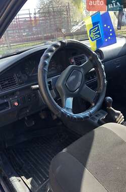 Хэтчбек Mazda 626 1988 в Монастырище