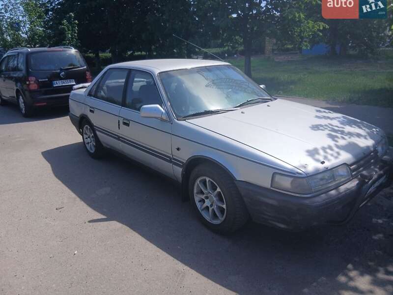 Седан Mazda 626 1989 в Украинке
