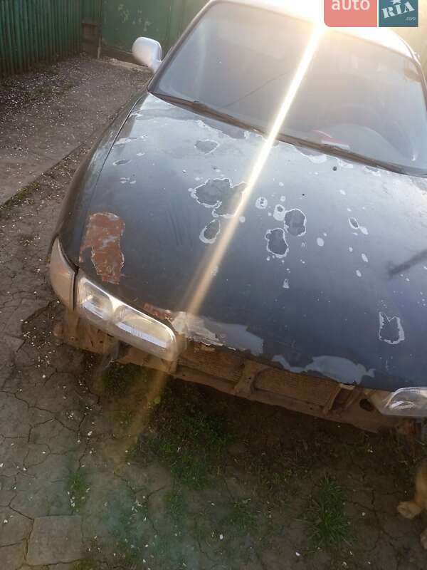 Седан Mazda 626 1995 в Павлограде