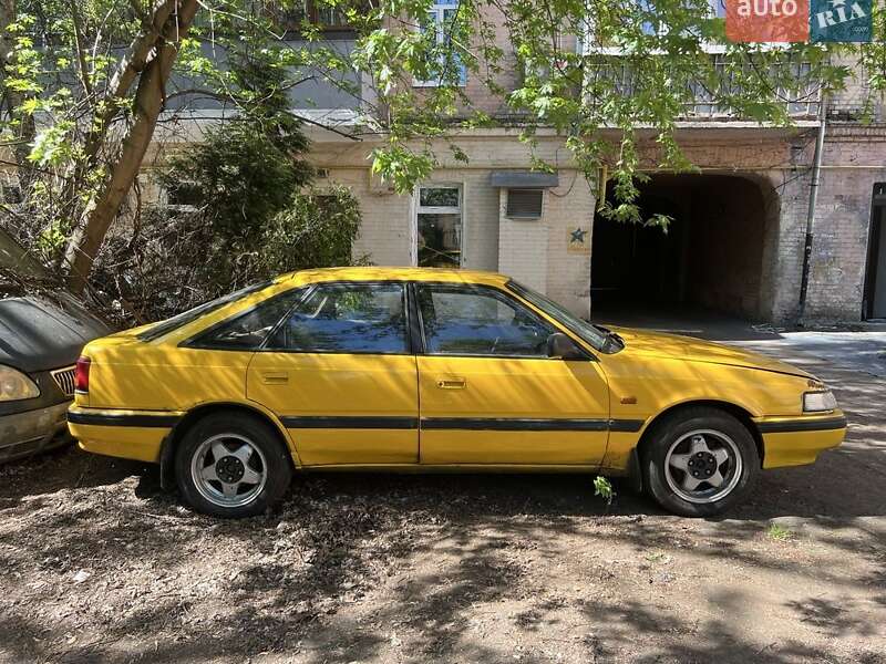 Хэтчбек Mazda 626 1991 в Киеве