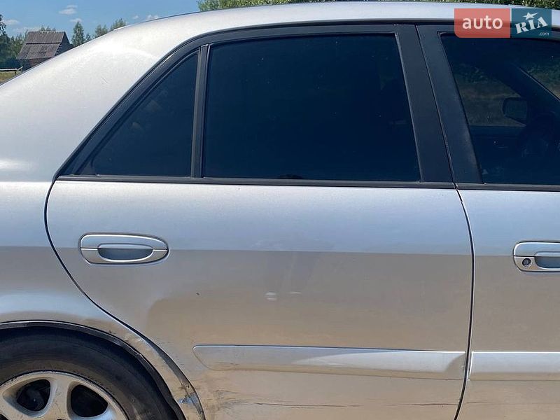 Седан Mazda 626 2000 в Березному