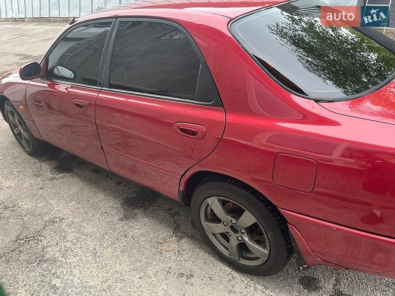 Седан Mazda 626 1992 в Кропивницькому