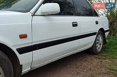 Седан Mazda 626 1988 в Мерефа