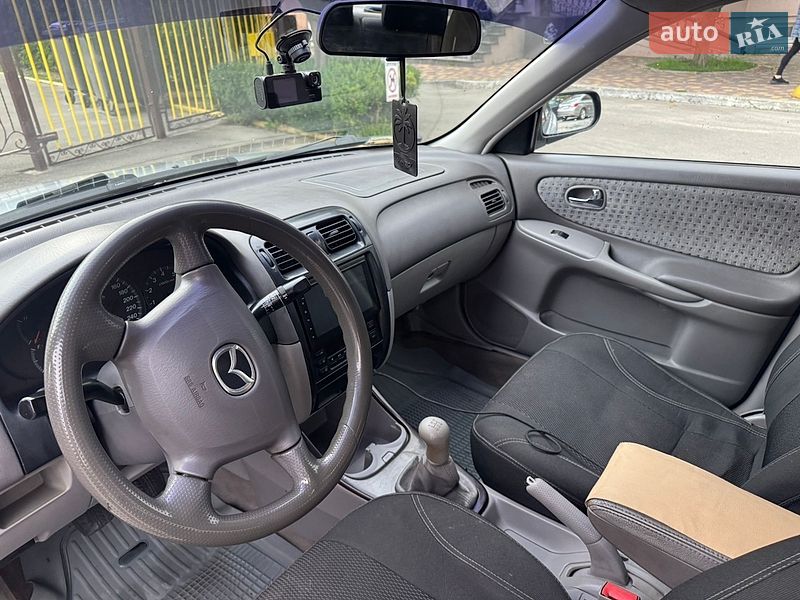 Седан Mazda 626 2001 в Софіївській Борщагівці