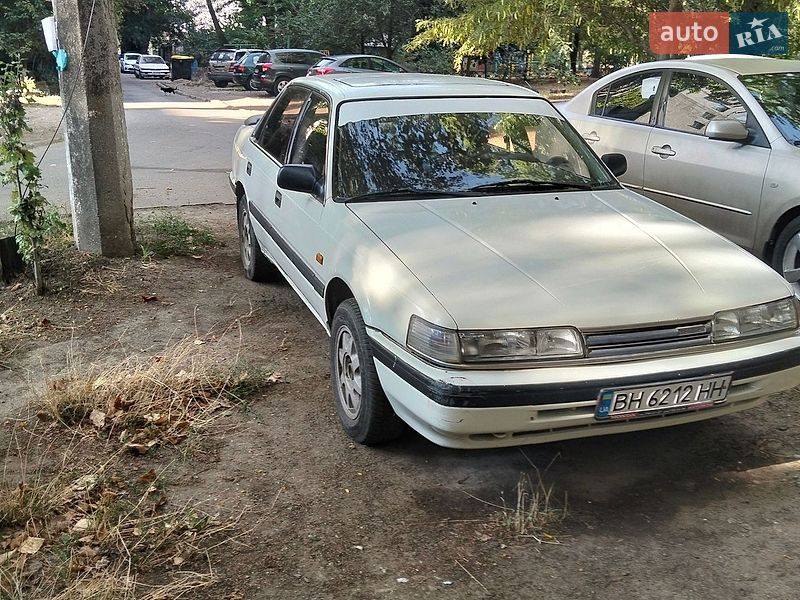 Седан Mazda 626 1987 в Одессе
