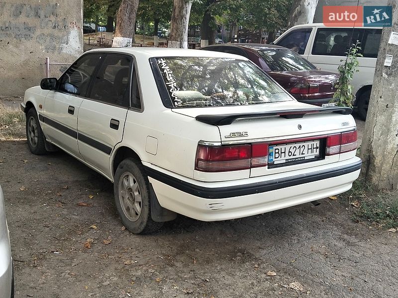 Седан Mazda 626 1987 в Одессе