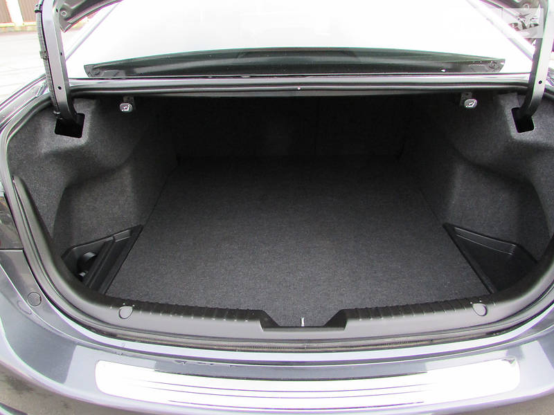 Седан Mazda 6 2014 в Ивано-Франковске