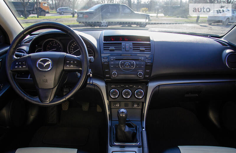 Седан Mazda 6 2012 в Запоріжжі
