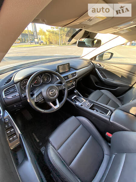Седан Mazda 6 2017 в 